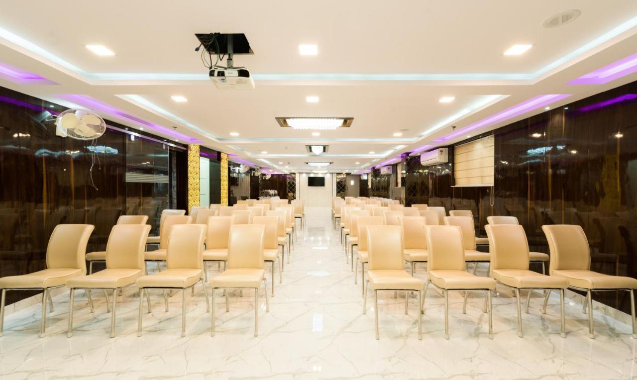 Treebo Trend Glorious Rim Rocks Palace Calcutta Buitenkant foto