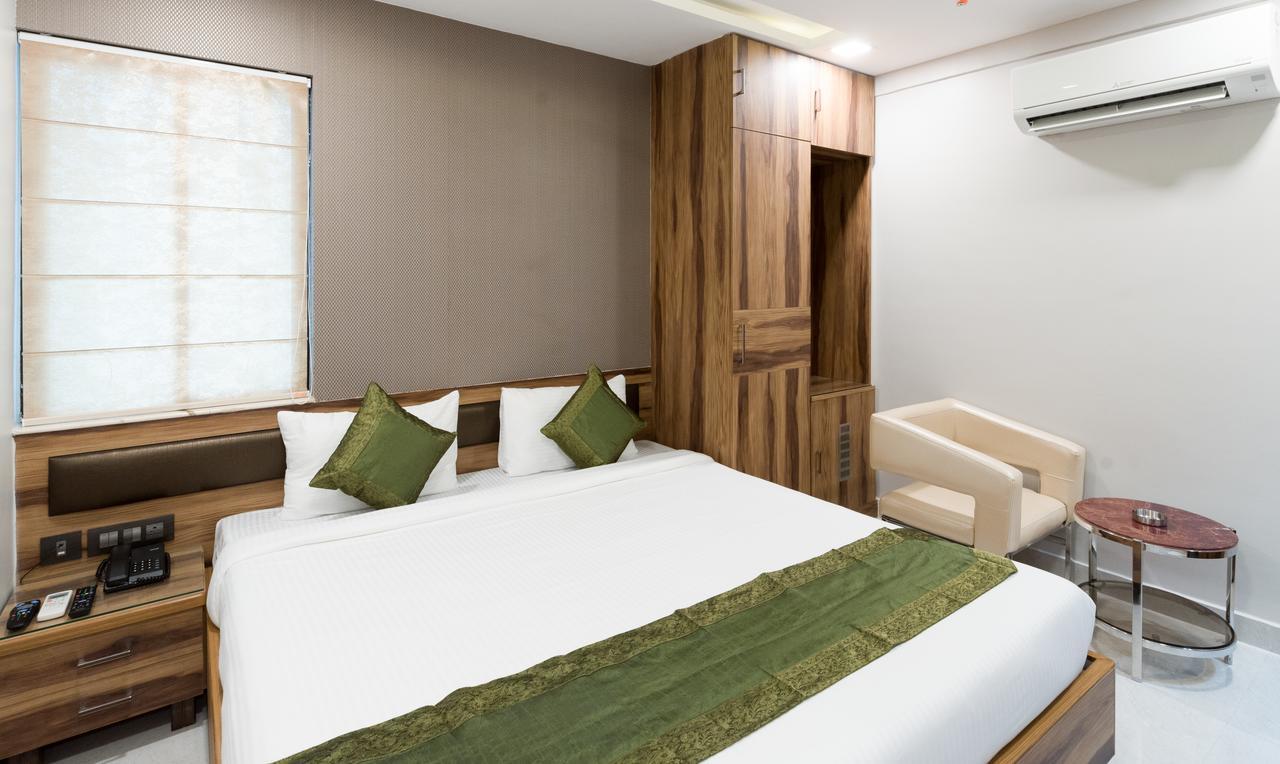 Treebo Trend Glorious Rim Rocks Palace Calcutta Buitenkant foto